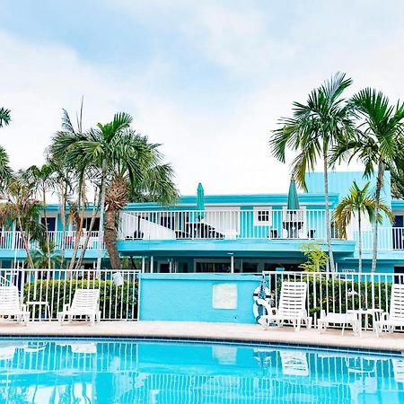 Bayside Inn And Marina Treasure Island Bagian luar foto