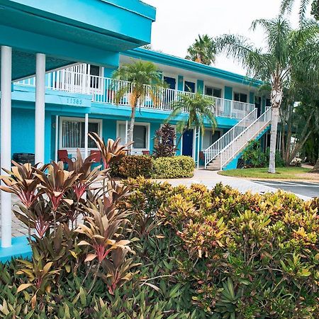Bayside Inn And Marina Treasure Island Bagian luar foto