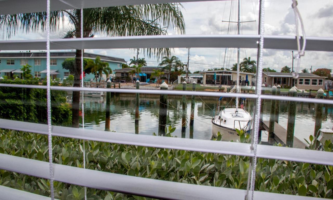 Bayside Inn And Marina Treasure Island Bagian luar foto