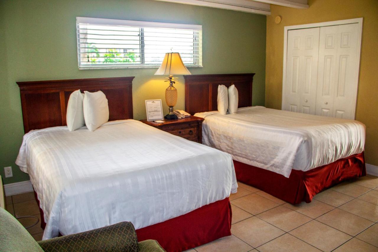 Bayside Inn And Marina Treasure Island Bagian luar foto