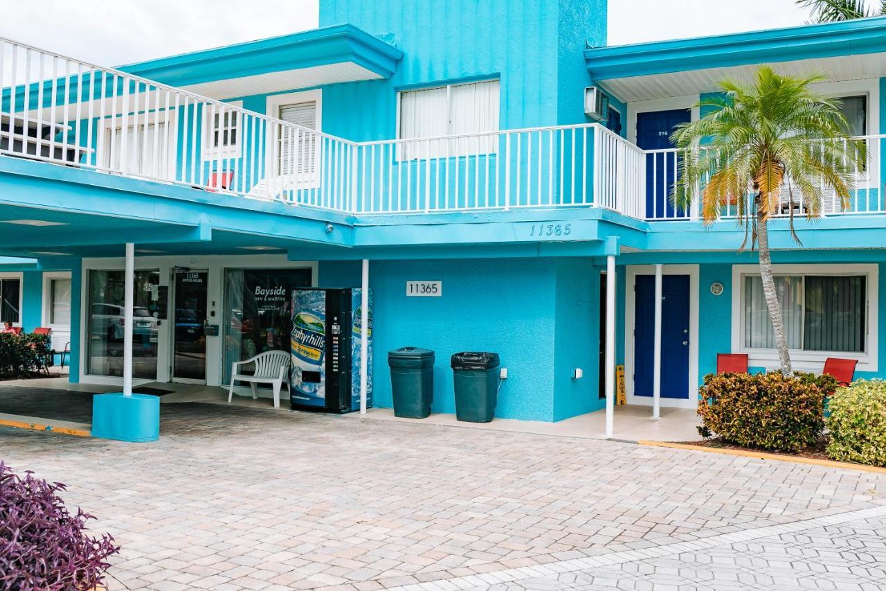 Bayside Inn And Marina Treasure Island Bagian luar foto
