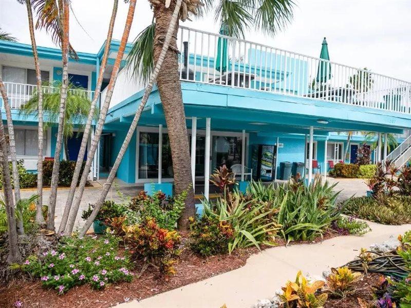 Bayside Inn And Marina Treasure Island Bagian luar foto