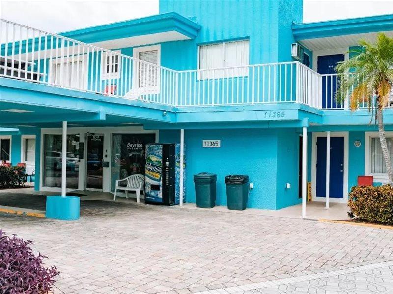 Bayside Inn And Marina Treasure Island Bagian luar foto