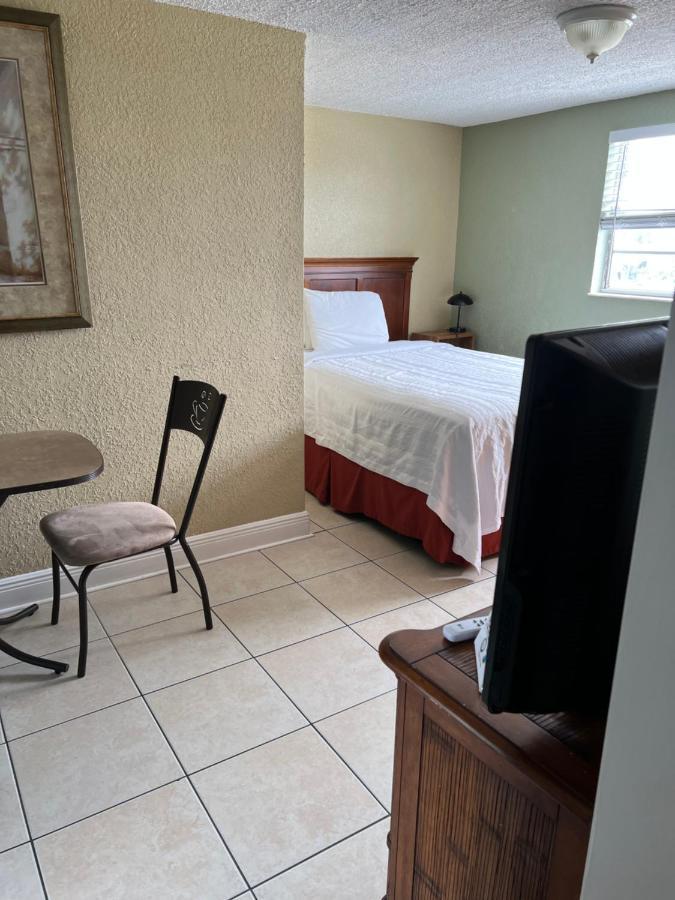 Bayside Inn And Marina Treasure Island Bagian luar foto