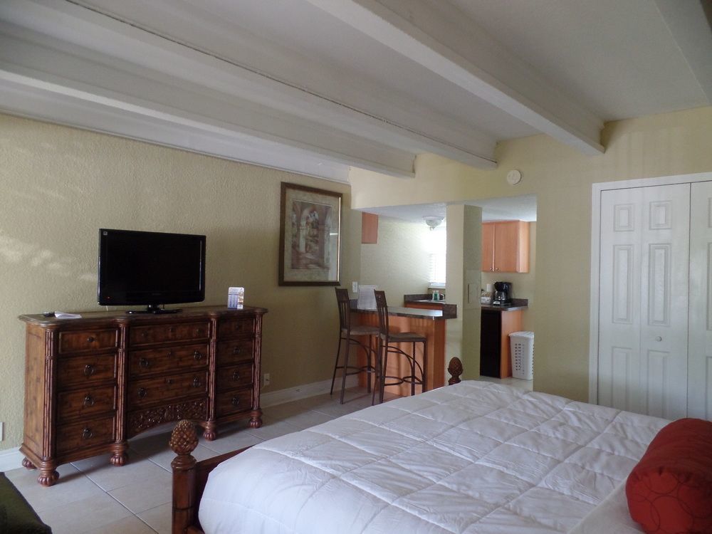 Bayside Inn And Marina Treasure Island Bagian luar foto
