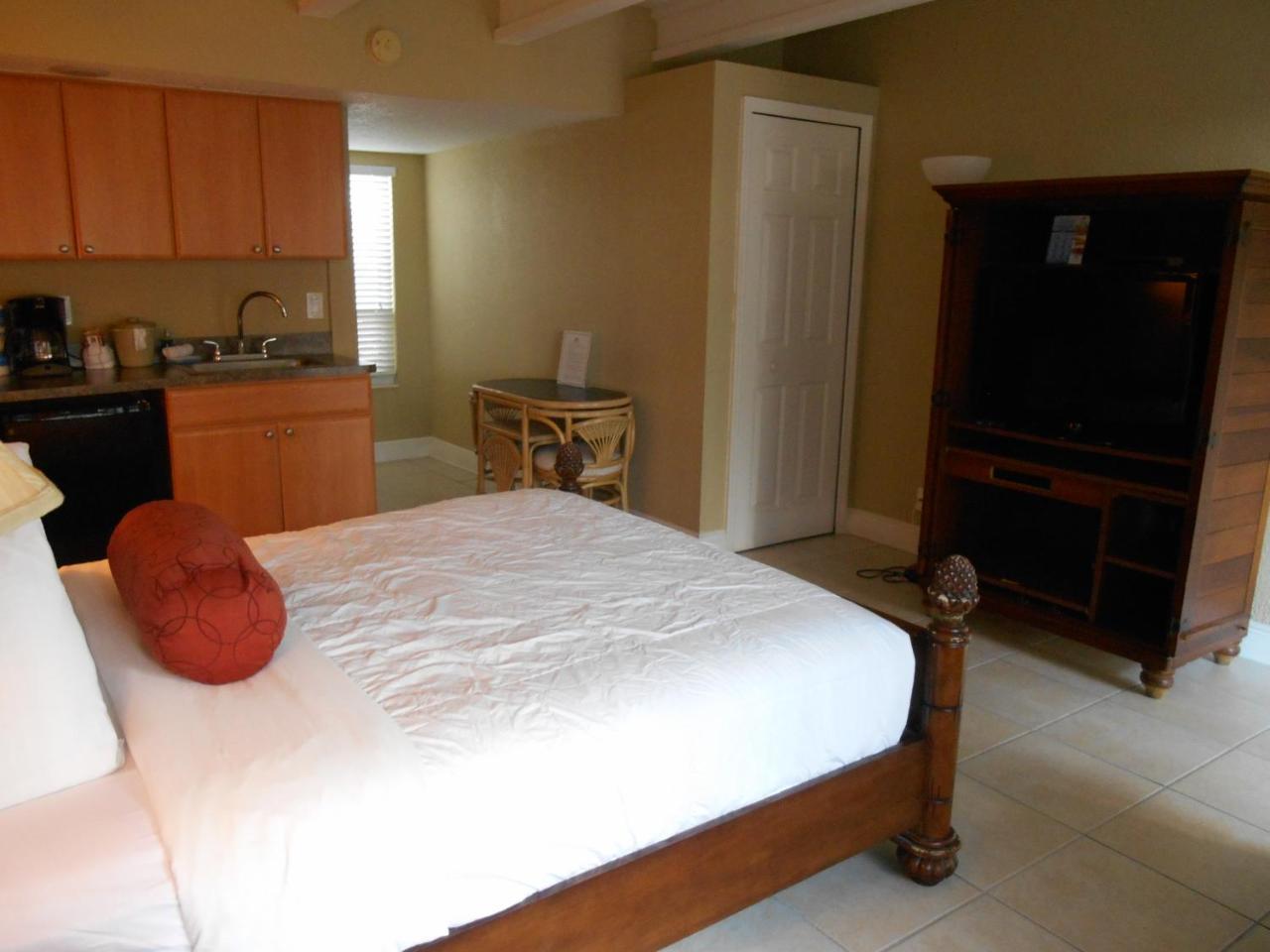 Bayside Inn And Marina Treasure Island Bagian luar foto