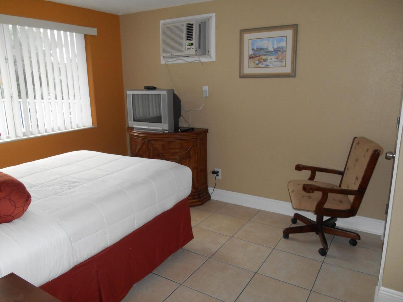 Bayside Inn And Marina Treasure Island Bagian luar foto