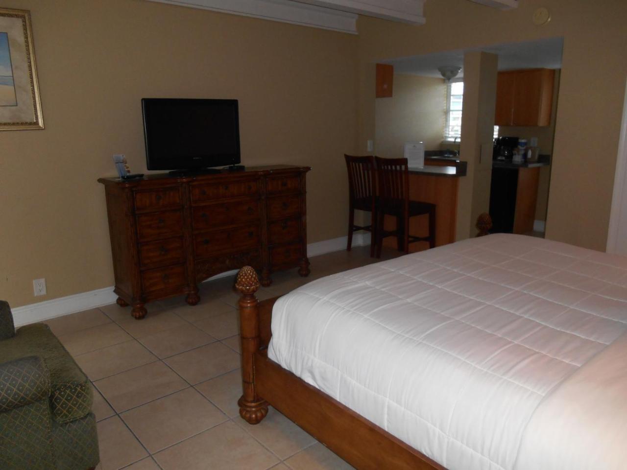 Bayside Inn And Marina Treasure Island Bagian luar foto